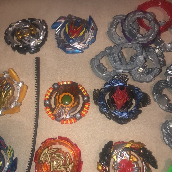 Hasbro BEYBLADE Lot - Picture 5 of 11